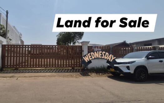Land for sale in the middle in town of Vientiane
