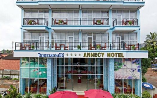 Hotel In Vang Vieng for sale