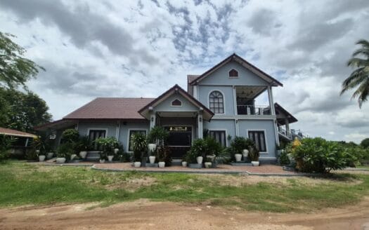 House+Land on the Mekong river for sale