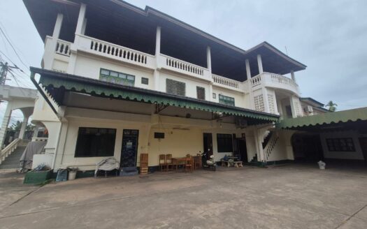 OLD APARTMENT FOR SALE